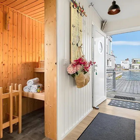 Sea Breeze: Meerblick, Sauna, Dachterrasse, Bootsanleger * Olpenitz