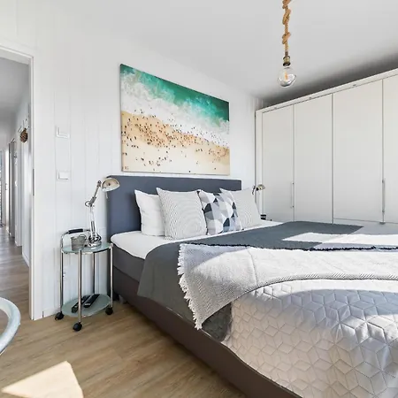Sea Breeze: Meerblick, Sauna, Dachterrasse, Bootsanleger Olpenitz