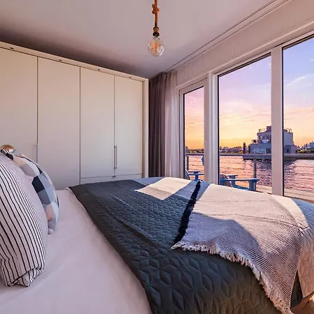 Sea Breeze: Meerblick, Sauna, Dachterrasse, Bootsanleger * Olpenitz